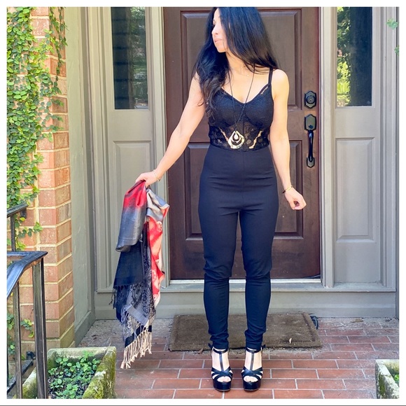 BLACK STUNNING BEST FITTING JUMPSUIT - Picture 5 of 8